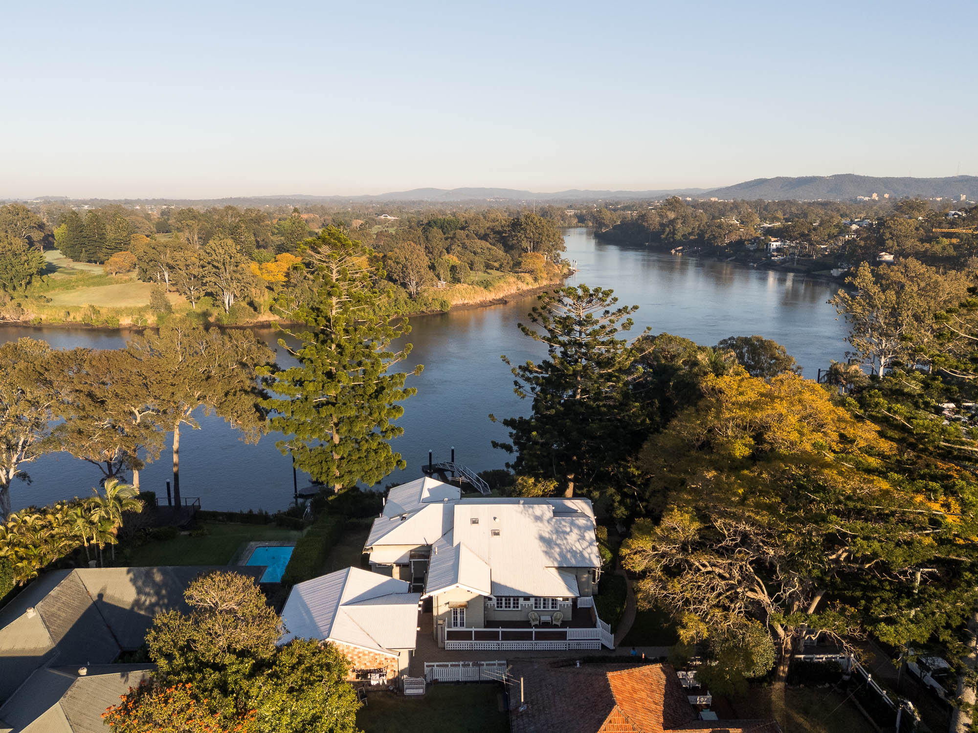Aerial view of Thistledoon and the Brisbane River towards Long Pocket